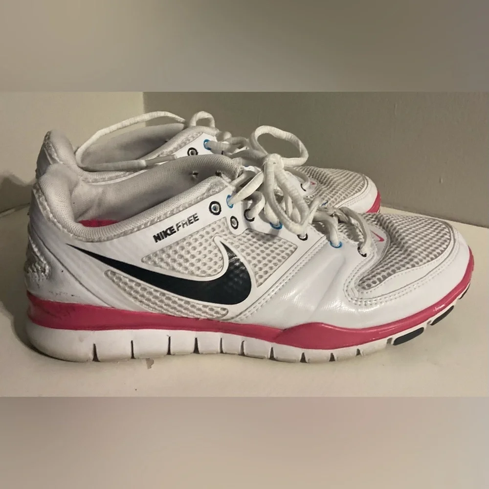 Nike women Hyper TR running shoes. Size 9.5